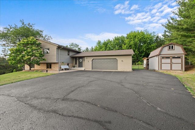 810 Antler Ridge, Hudson, WI 54016