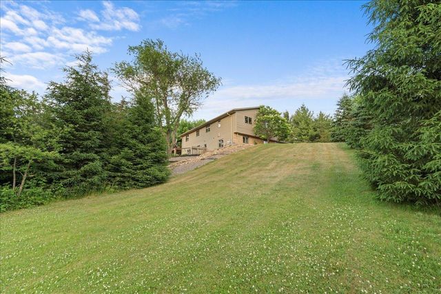 810 Antler Ridge, Hudson, WI 54016