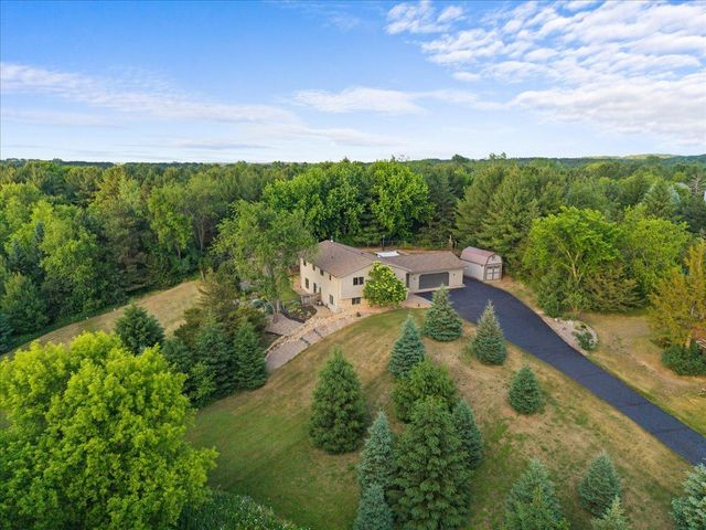 810 Antler Ridge, Hudson, WI 54016