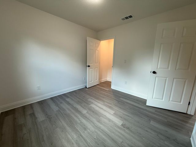 32 Constitution Avenue Unit A-B, Defuniak Springs, FL 32433