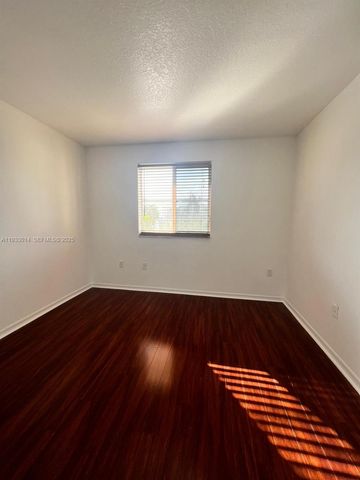 8964 W Flagler St 209, Miami, FL 33174