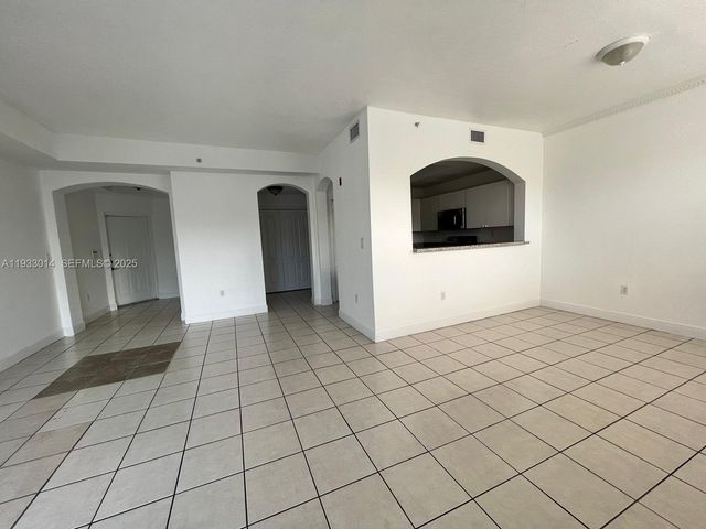 8964 W Flagler St 209, Miami, FL 33174
