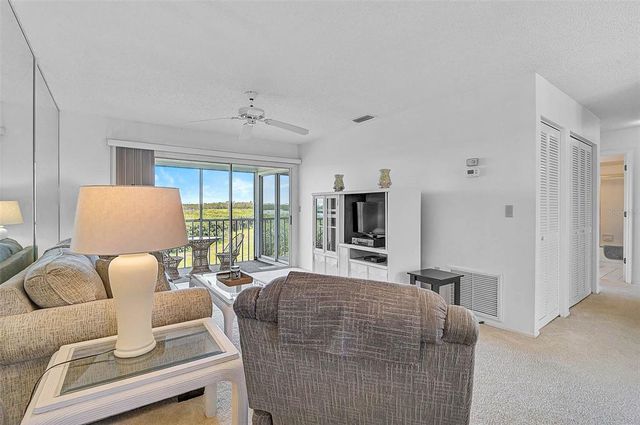 939 SANDPIPER CIRCLE, Bradenton, FL 34209
