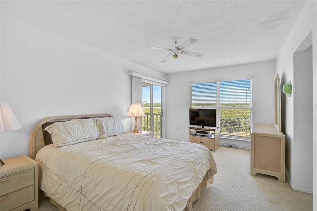 939 SANDPIPER CIRCLE, Bradenton, FL 34209