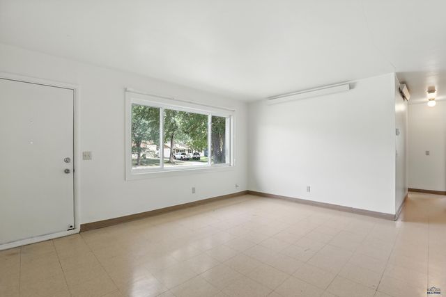 121 E FAIRMONT BLVD, Rapid City, SD 57701