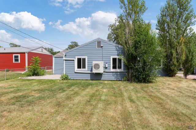 121 E FAIRMONT BLVD, Rapid City, SD 57701