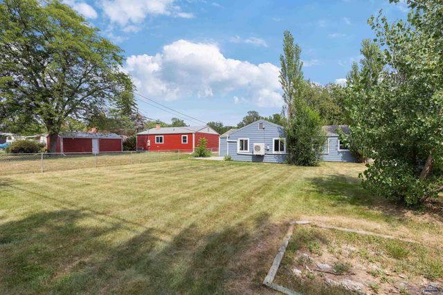 121 E FAIRMONT BLVD, Rapid City, SD 57701