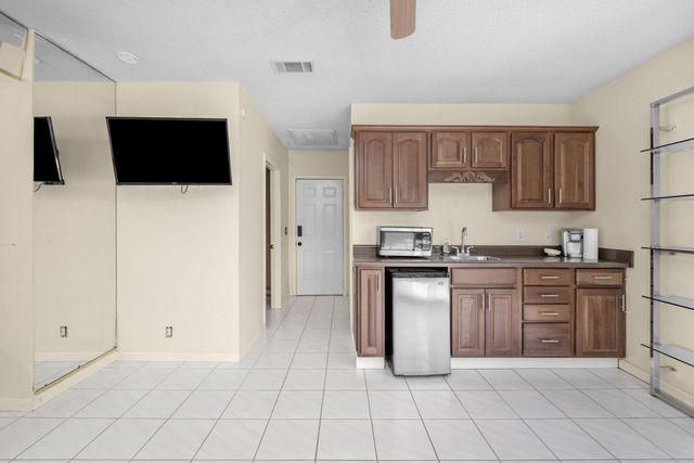 757 Seahorse Avenue, Fort Walton Beach, FL 32548