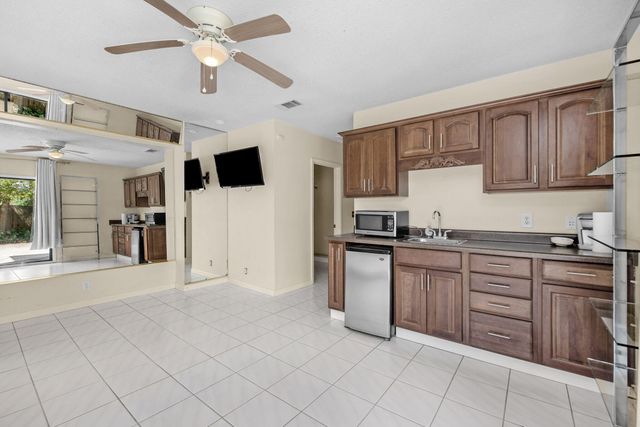 757 Seahorse Avenue, Fort Walton Beach, FL 32548