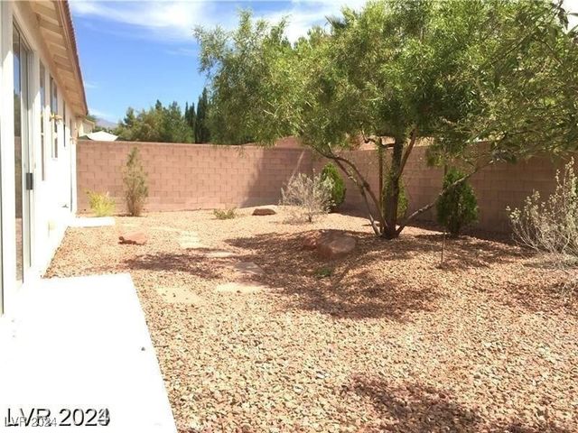 6420 INDIAN PEAK Court, North Las Vegas, NV 89084