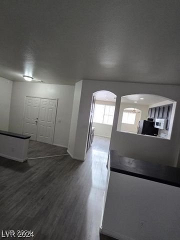 6420 INDIAN PEAK Court, North Las Vegas, NV 89084