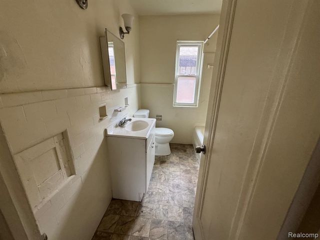 17145 Indiana Street, Detroit, MI 48221