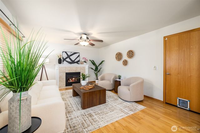 1136 Homestead Drive, Burlington, WA 98233