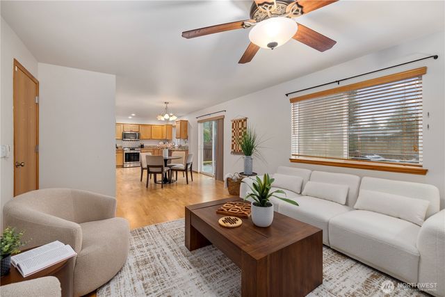 1136 Homestead Drive, Burlington, WA 98233