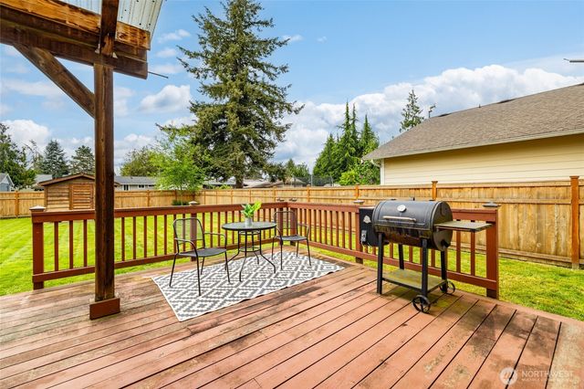1136 Homestead Drive, Burlington, WA 98233