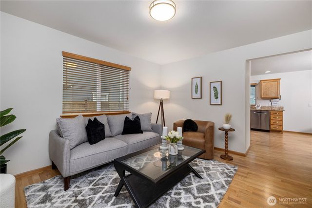 1136 Homestead Drive, Burlington, WA 98233