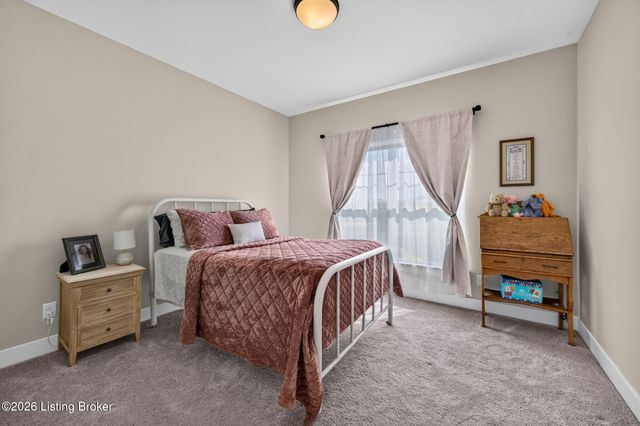 142 Dalton Dr, Fisherville, KY 40023