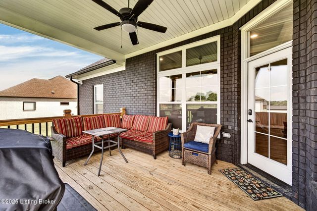 142 Dalton Dr, Fisherville, KY 40023