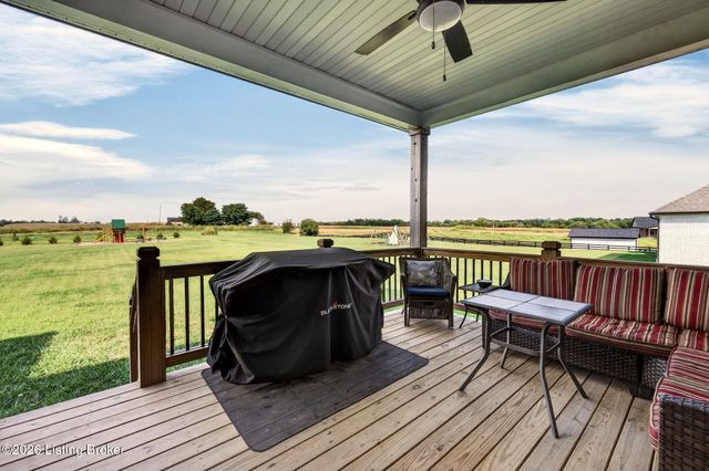 142 Dalton Dr, Fisherville, KY 40023