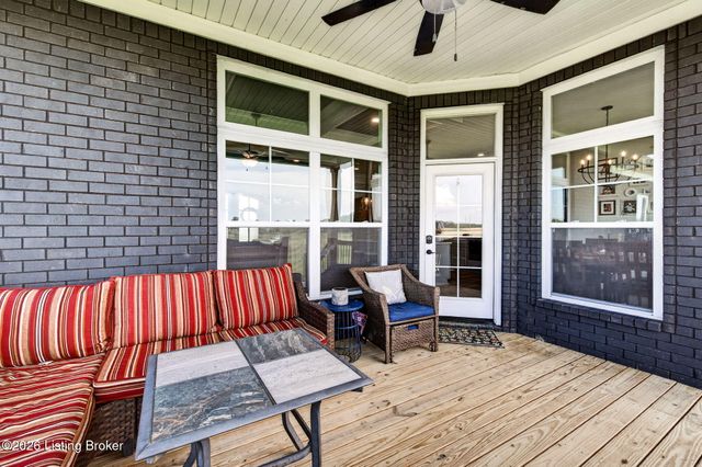 142 Dalton Dr, Fisherville, KY 40023