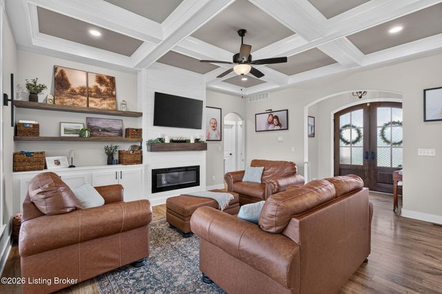 142 Dalton Dr, Fisherville, KY 40023