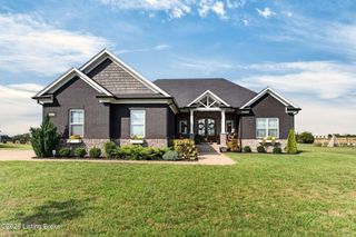 142 Dalton Dr, Fisherville, KY 40023