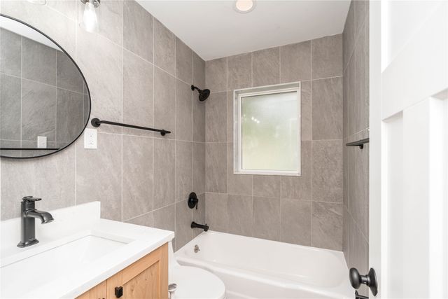 2609 30th Street, Des Moines, IA 50310