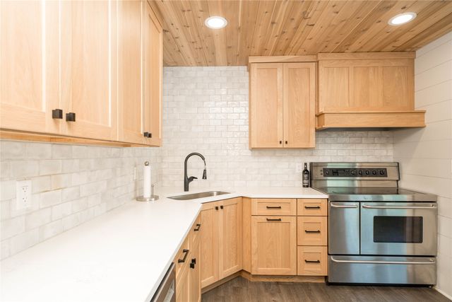 2609 30th Street, Des Moines, IA 50310