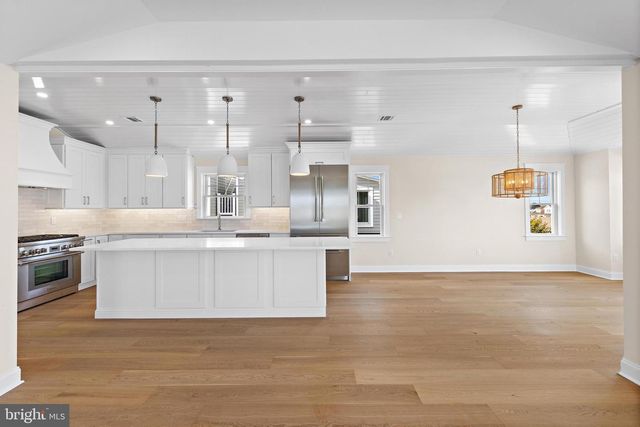 12 E MARINE LN, Long Beach Township, NJ 08008