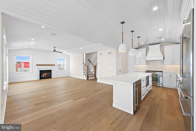 12 E MARINE LN, Long Beach Township, NJ 08008