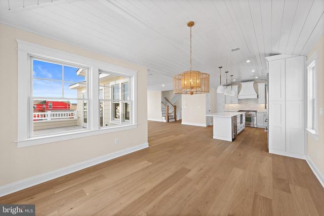 12 E MARINE LN, Long Beach Township, NJ 08008