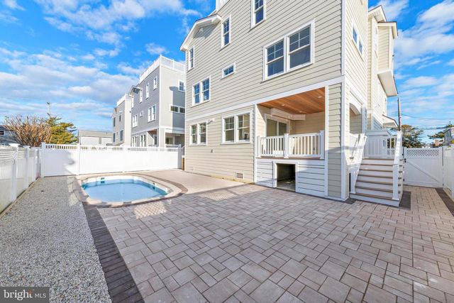 12 E MARINE LN, Long Beach Township, NJ 08008