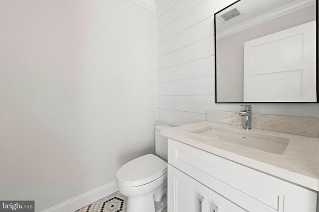 12 E MARINE LN, Long Beach Township, NJ 08008