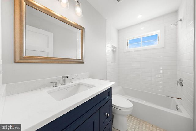 12 E MARINE LN, Long Beach Township, NJ 08008