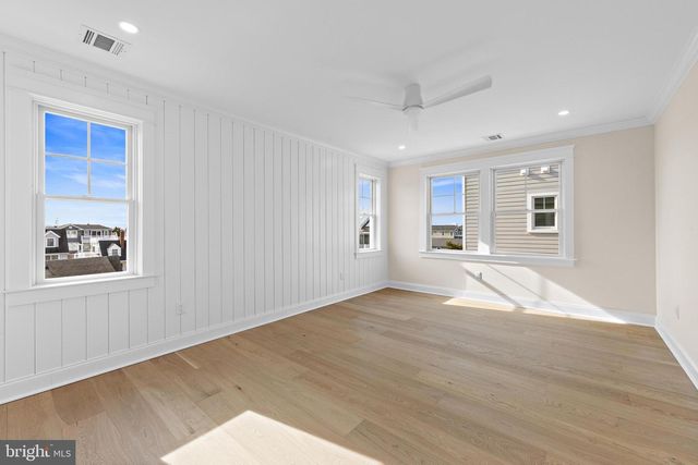 12 E MARINE LN, Long Beach Township, NJ 08008