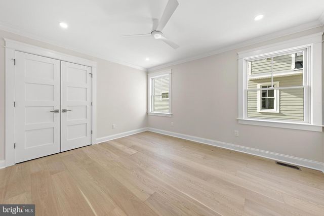 12 E MARINE LN, Long Beach Township, NJ 08008