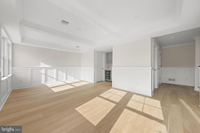 12 E MARINE LN, Long Beach Township, NJ 08008