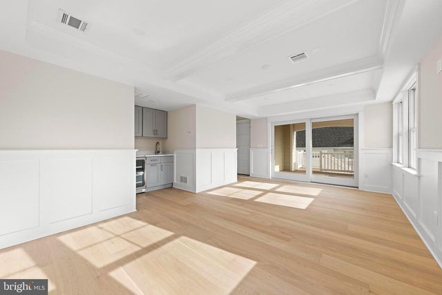 12 E MARINE LN, Long Beach Township, NJ 08008