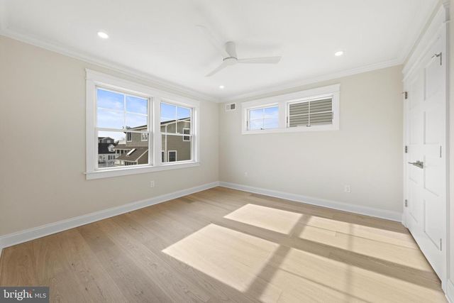 12 E MARINE LN, Long Beach Township, NJ 08008