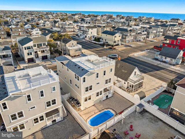 12 E MARINE LN, Long Beach Township, NJ 08008