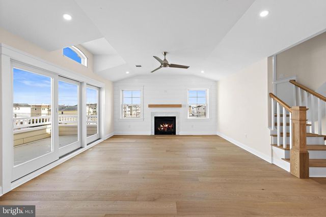 12 E MARINE LN, Long Beach Township, NJ 08008