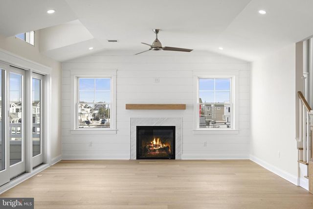 12 E MARINE LN, Long Beach Township, NJ 08008