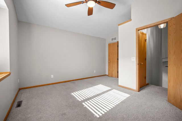 960 Wildflower Court, Eagan, MN 55123