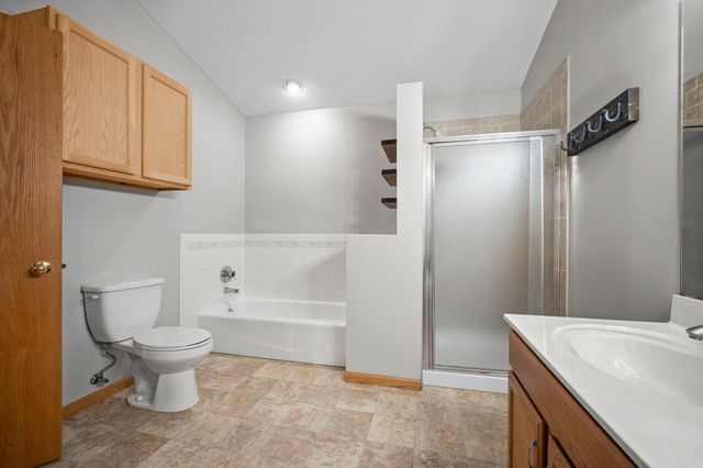 960 Wildflower Court, Eagan, MN 55123