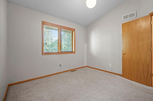 960 Wildflower Court, Eagan, MN 55123
