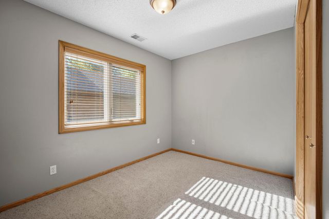 960 Wildflower Court, Eagan, MN 55123