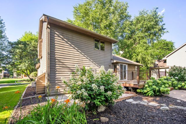 960 Wildflower Court, Eagan, MN 55123