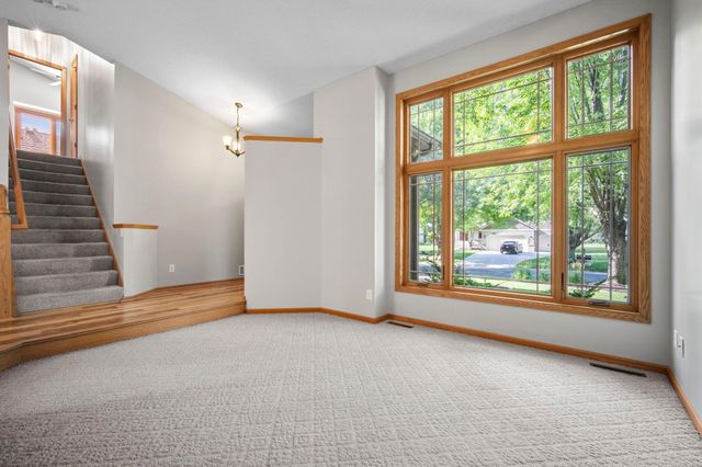 960 Wildflower Court, Eagan, MN 55123
