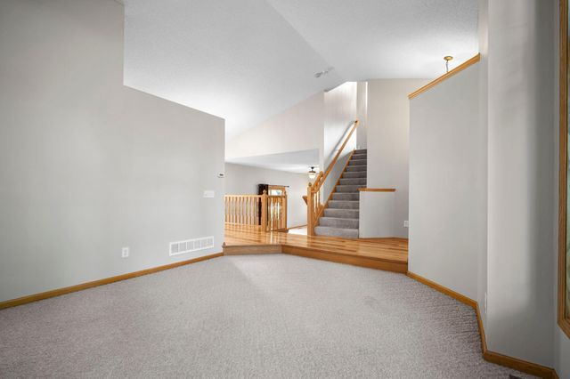 960 Wildflower Court, Eagan, MN 55123