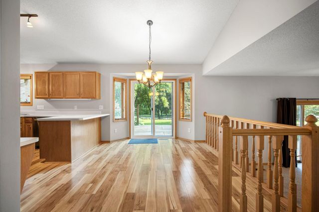 960 Wildflower Court, Eagan, MN 55123